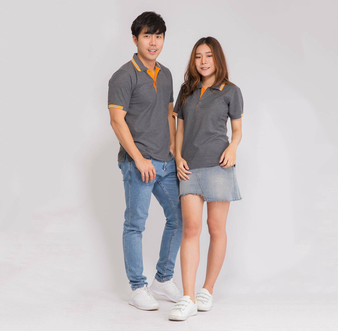 เสื้อโปโล สีเทาเข้มขลิบส้ม